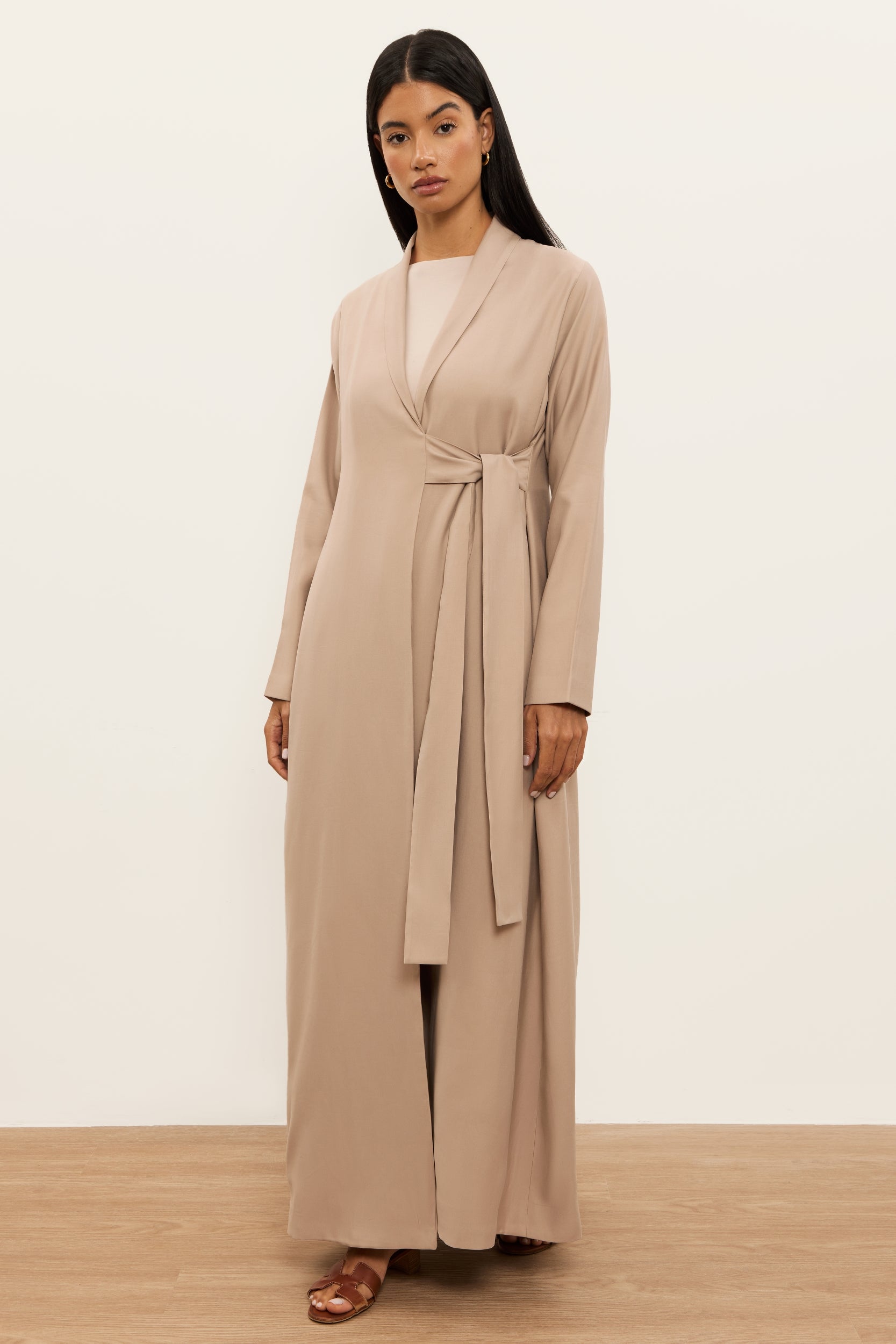 Amal in Beige