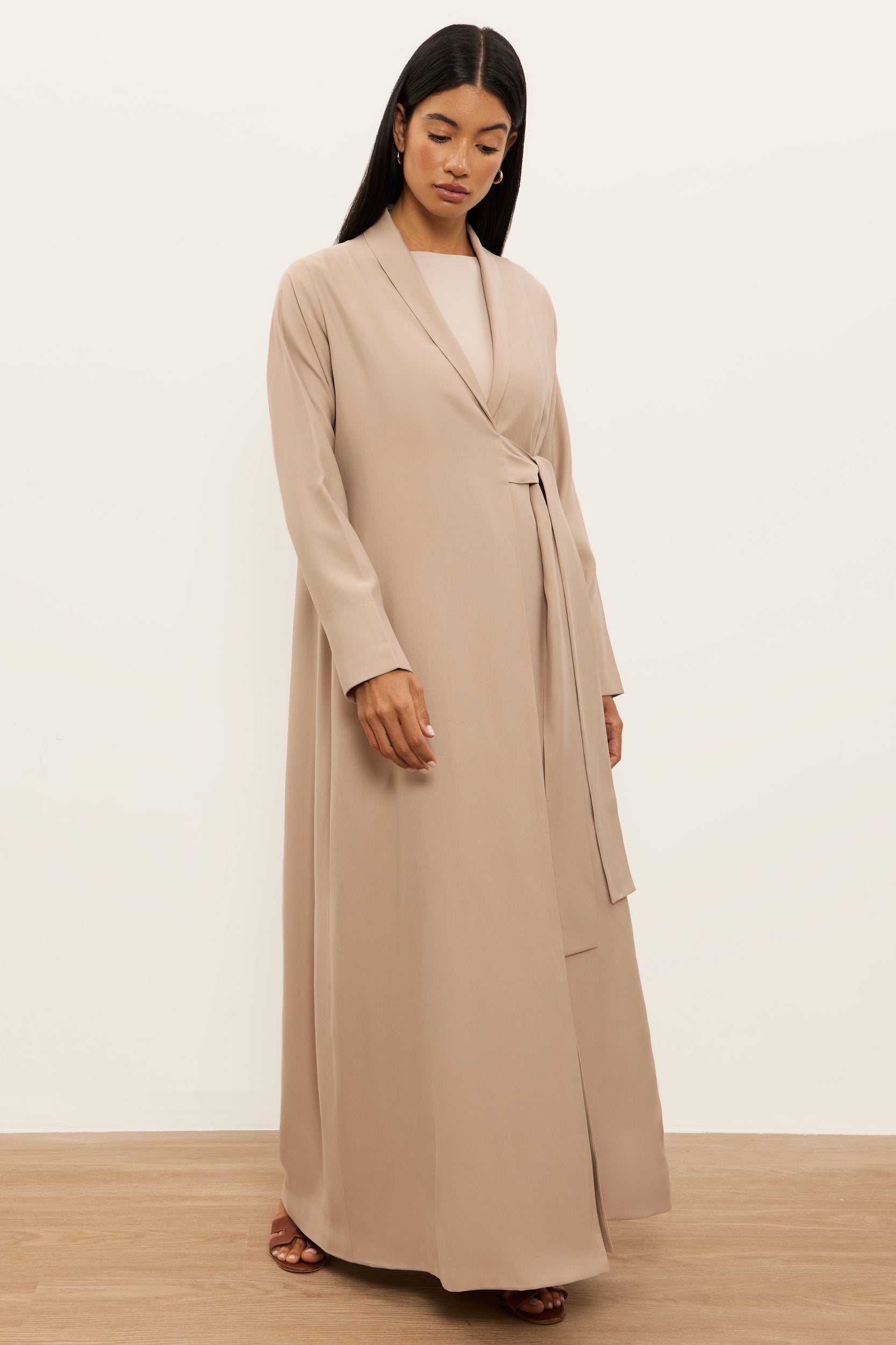 Amal in Beige
