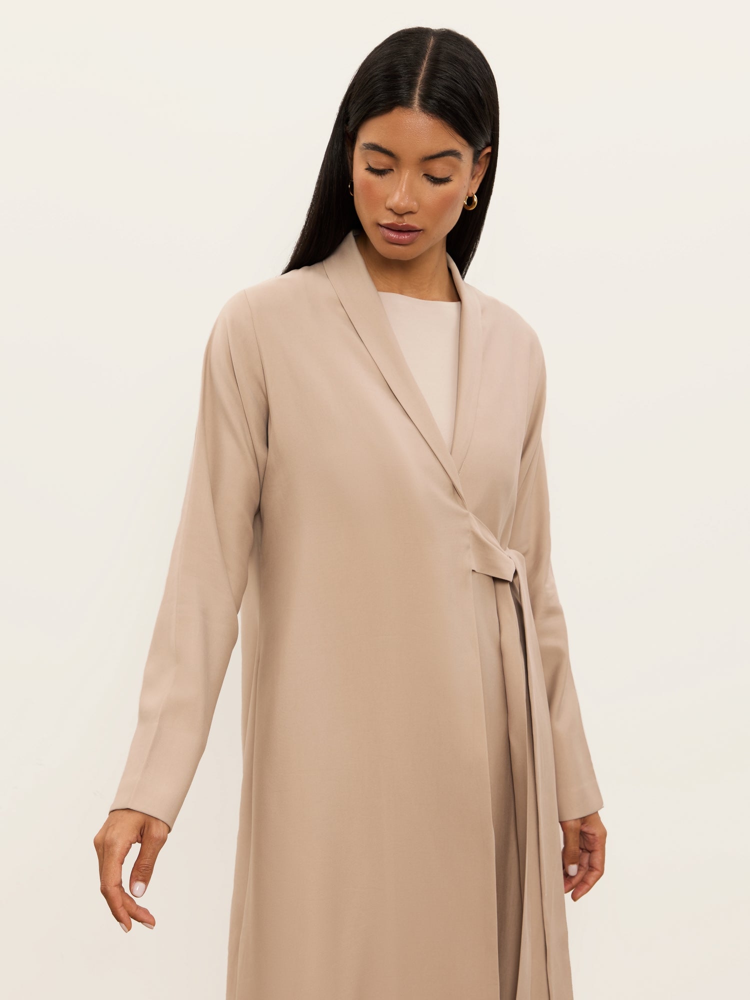 Amal in Beige
