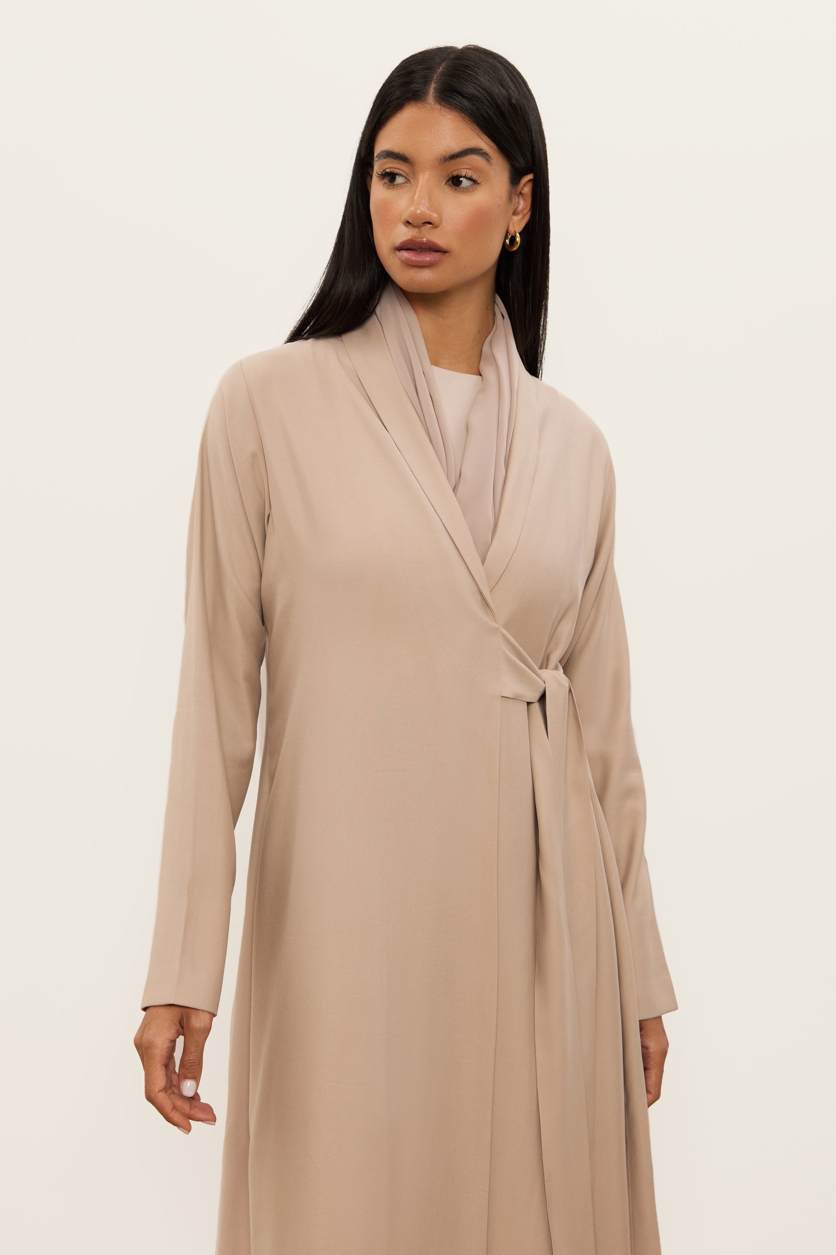 Amal in Beige