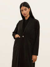 Muna in Black