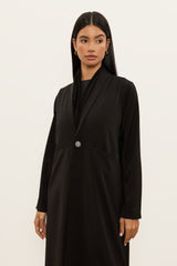 Muna in Black