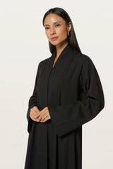 Mizna in Black