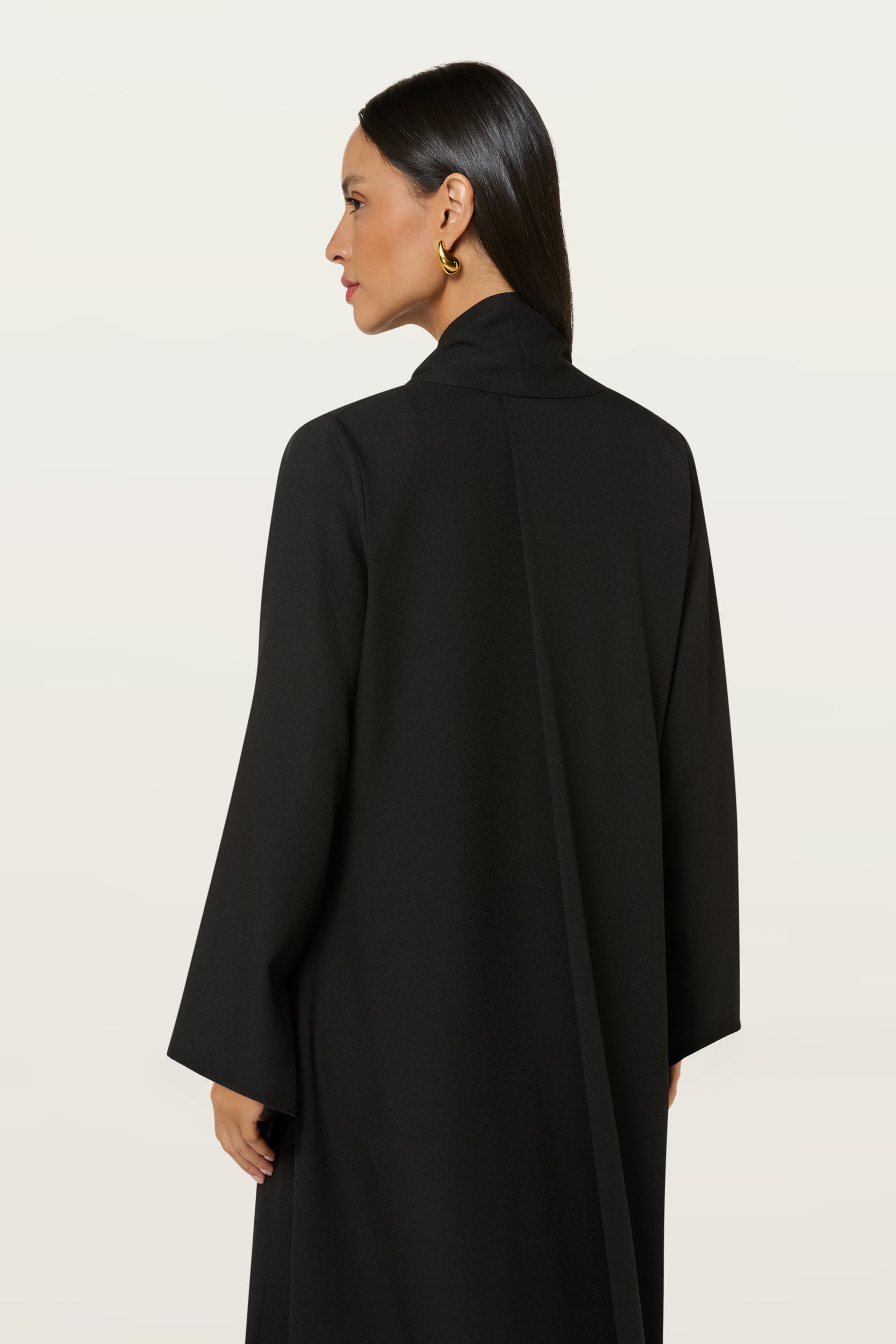 Mizna in Black