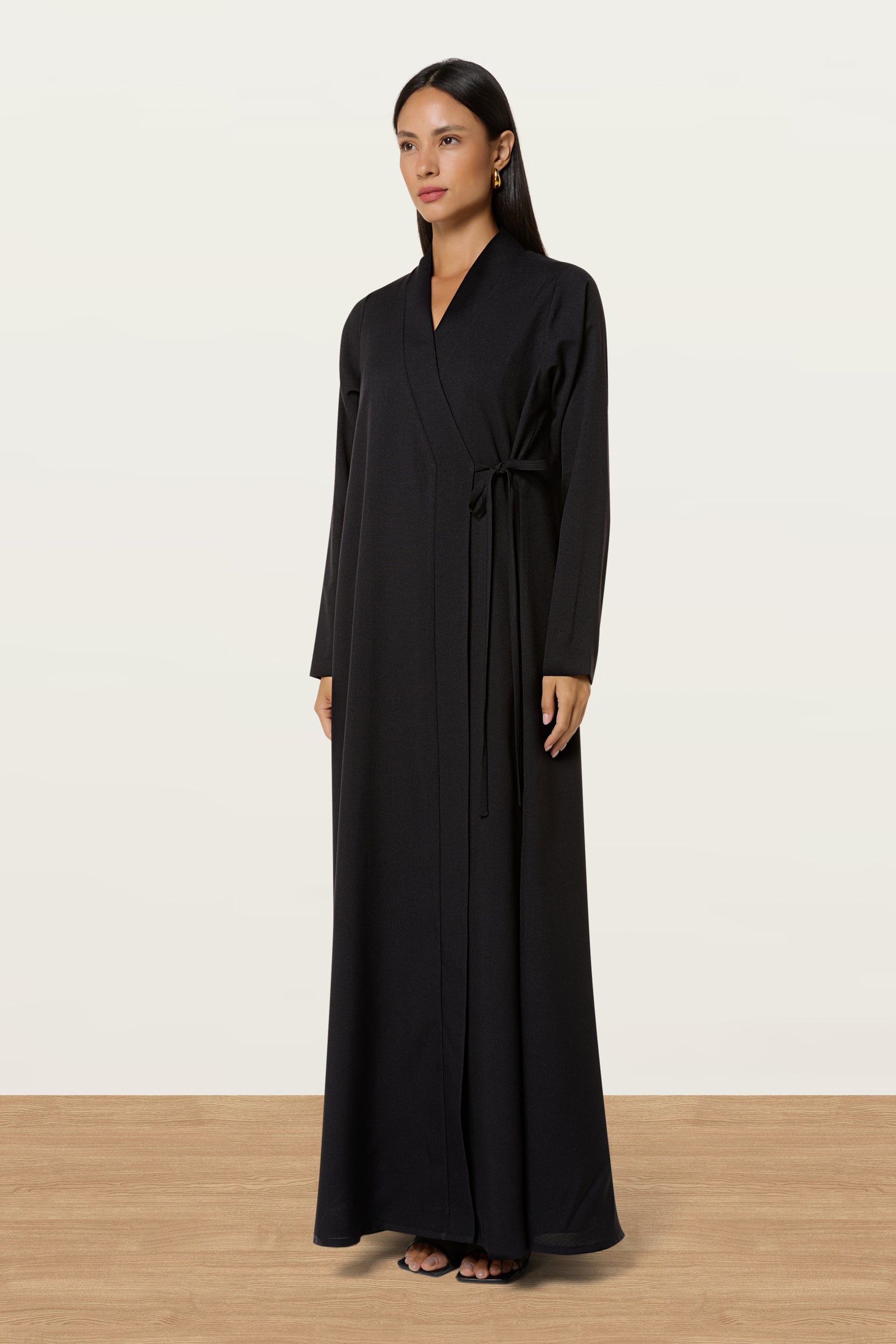 Elyan in Black