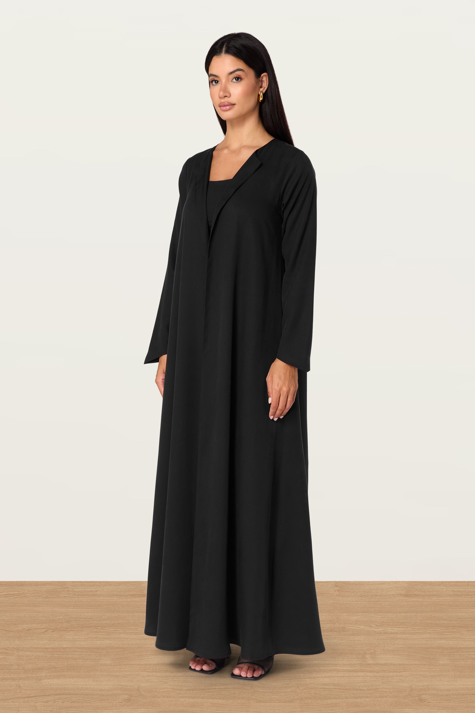 Talia in Black