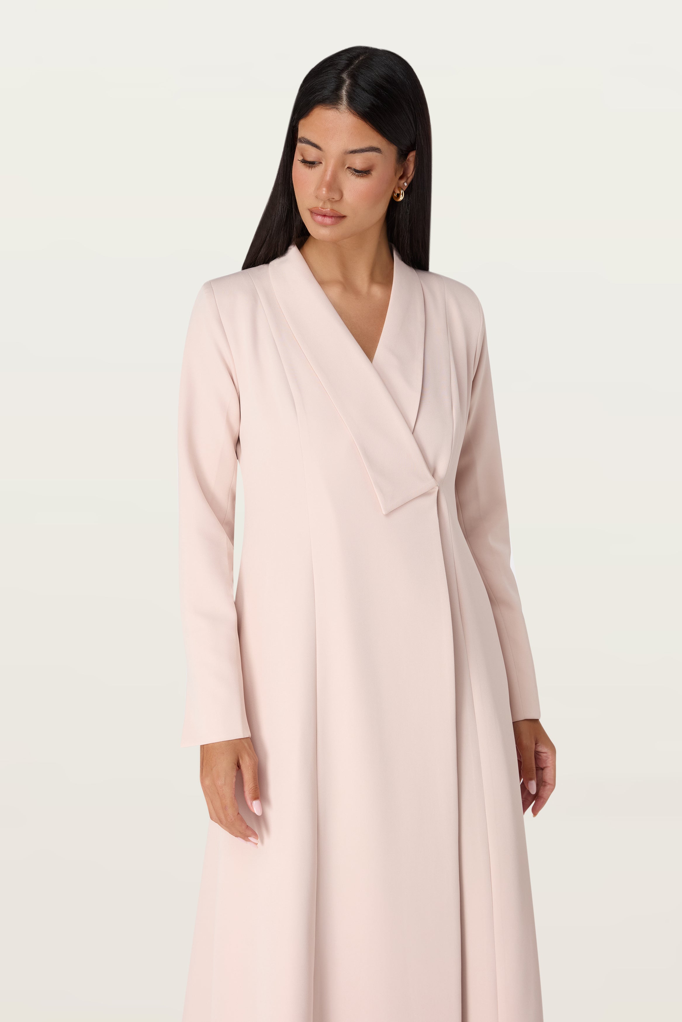 Maryam in Powder pink