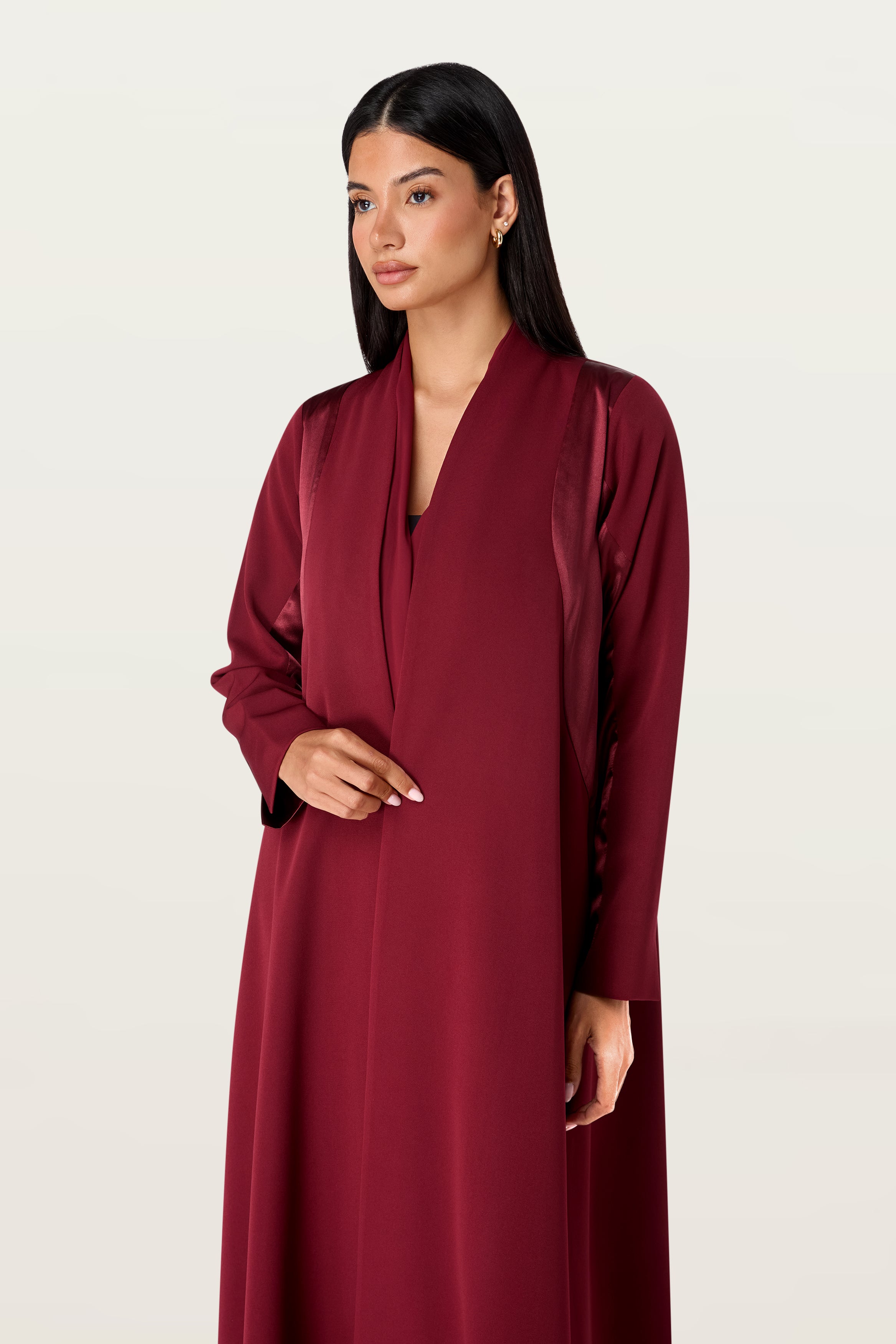 Mila in Maroon