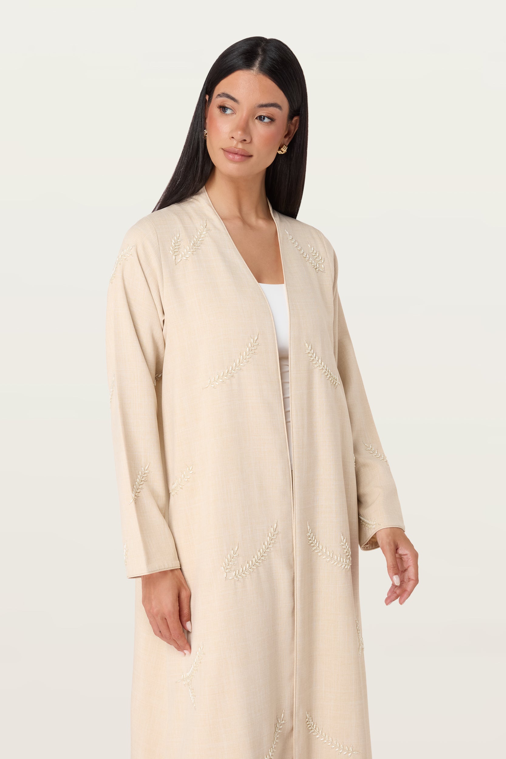 Roudha in Beige